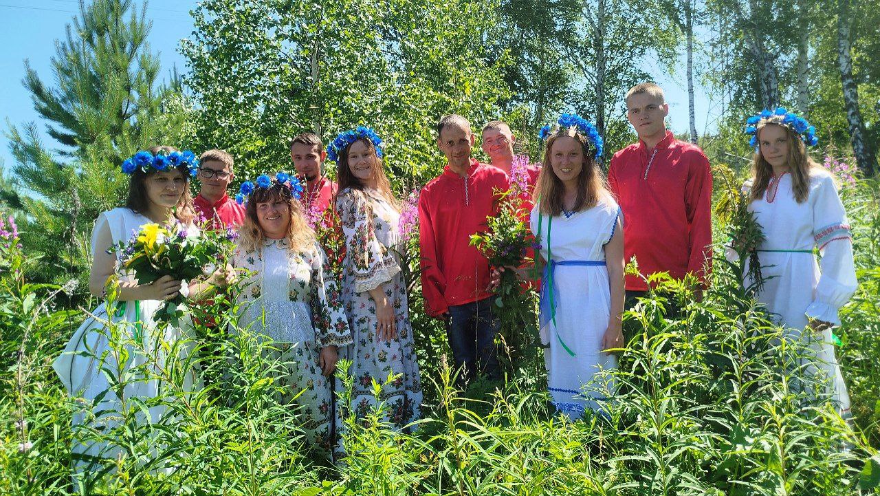 праздники к календарным датам